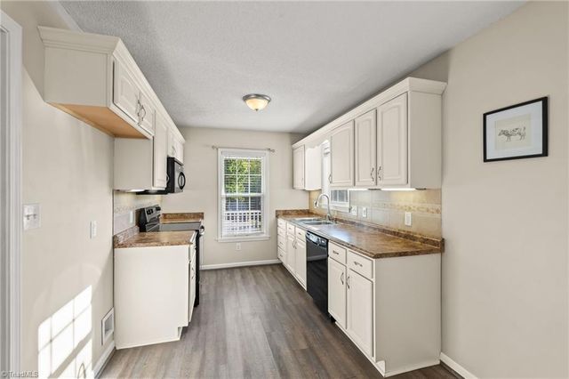 138 Cartridge Court, Thomasville, NC 27360