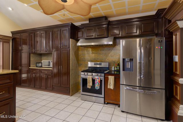 5562 N Williamsburg Road, Bassfield, MS 39421