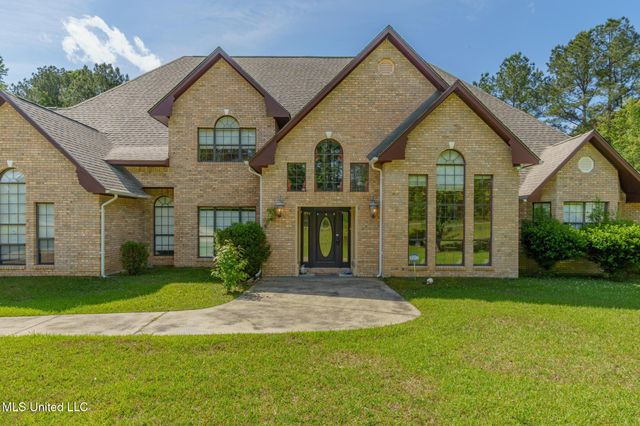 5562 N Williamsburg Road, Bassfield, MS 39421