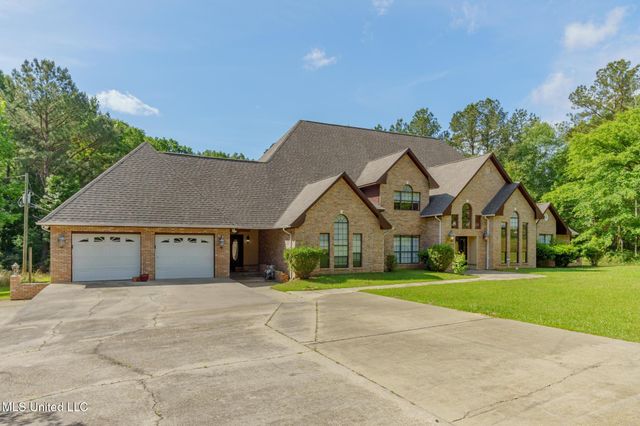 5562 N Williamsburg Road, Bassfield, MS 39421