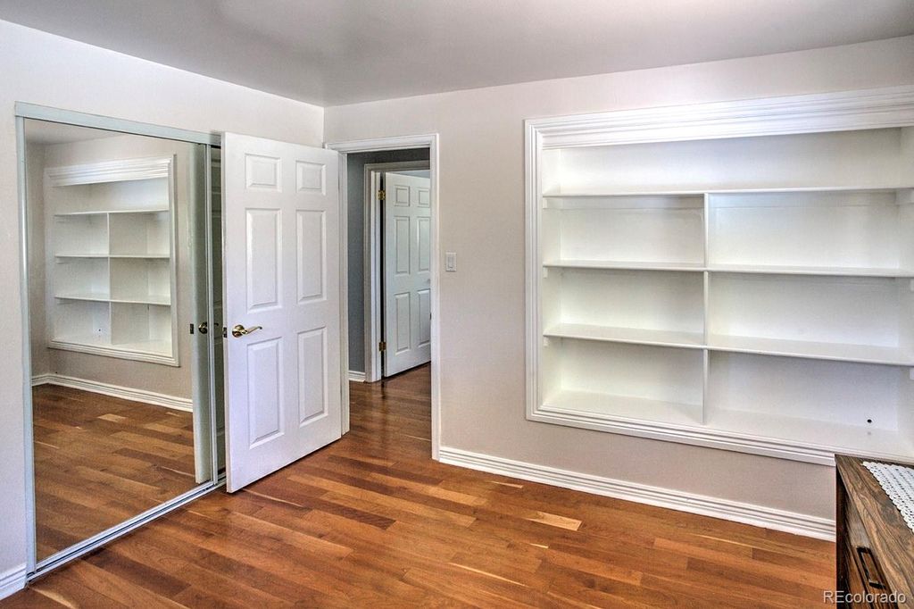 Image 12 of property listing at 6034 S Milwaukee Way, Centennial, CO 80121