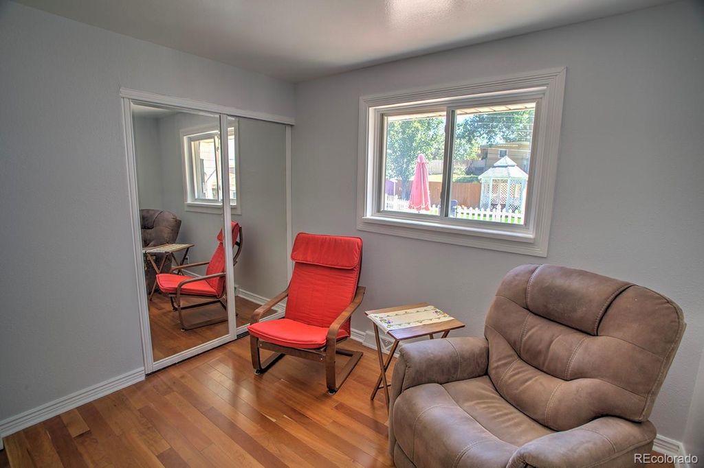 Image 15 of property listing at 6034 S Milwaukee Way, Centennial, CO 80121