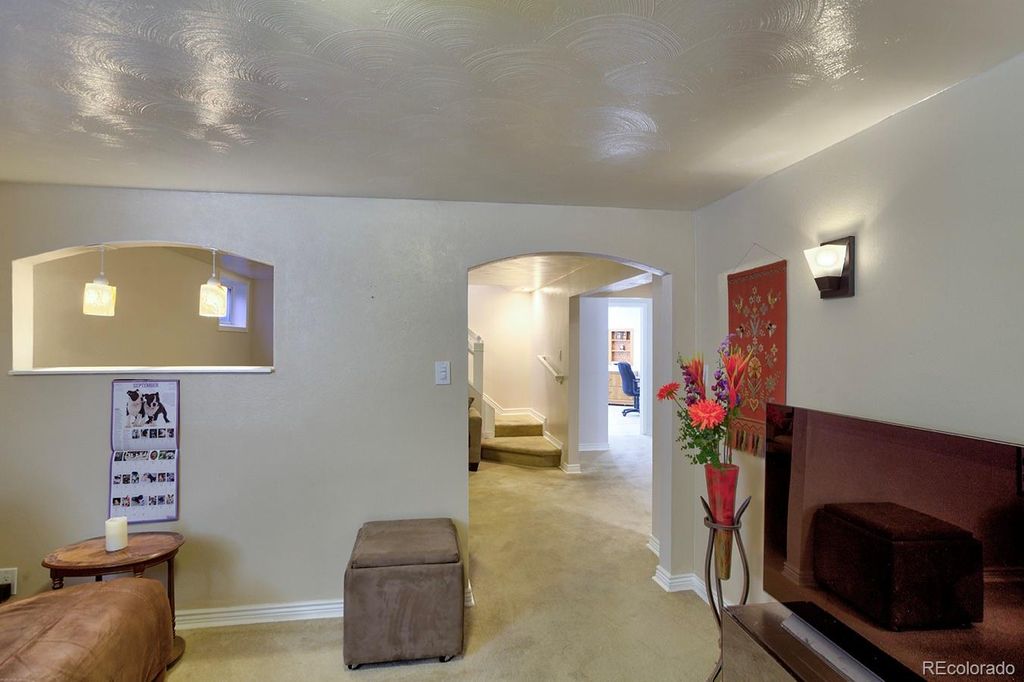 Image 19 of property listing at 6034 S Milwaukee Way, Centennial, CO 80121