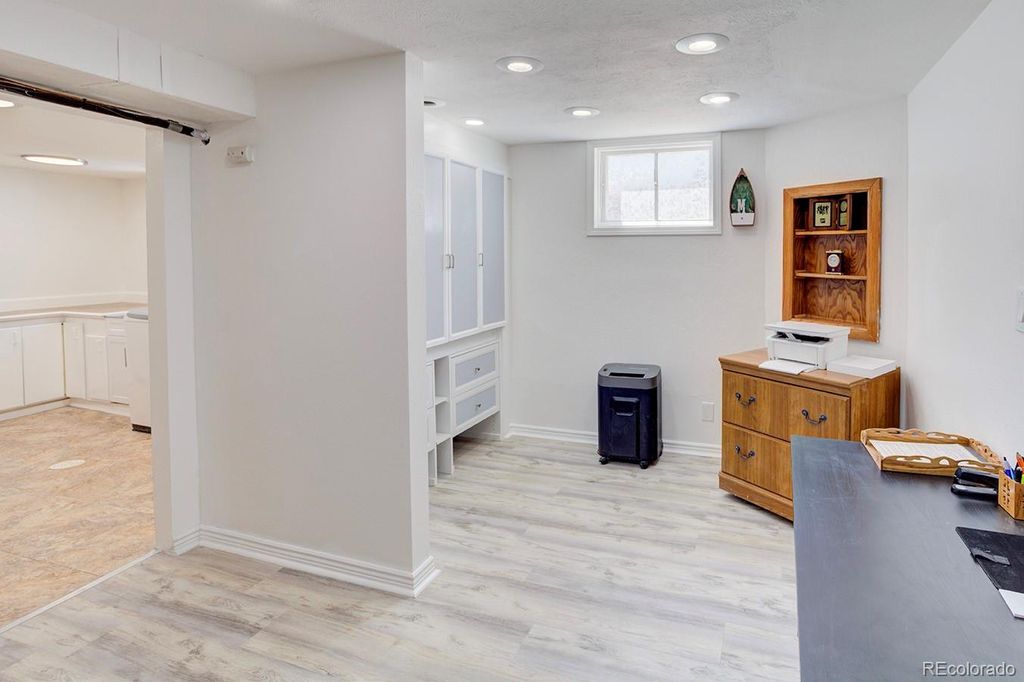 Image 21 of property listing at 6034 S Milwaukee Way, Centennial, CO 80121