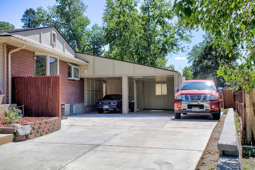 Image 33 of property listing at 6034 S Milwaukee Way, Centennial, CO 80121