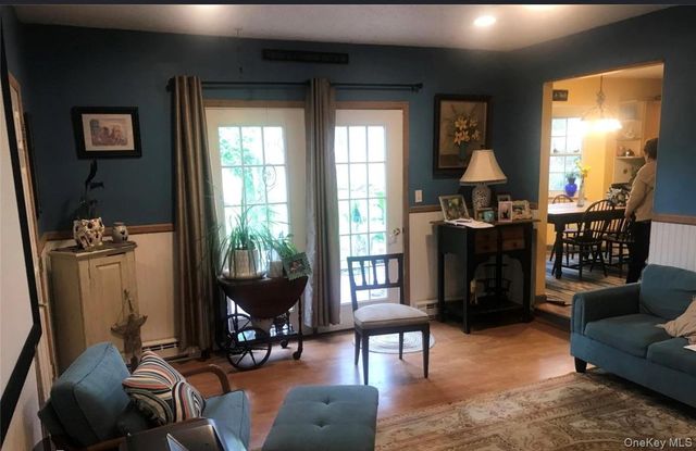19 Reynolds, Shoreham, NY 11786