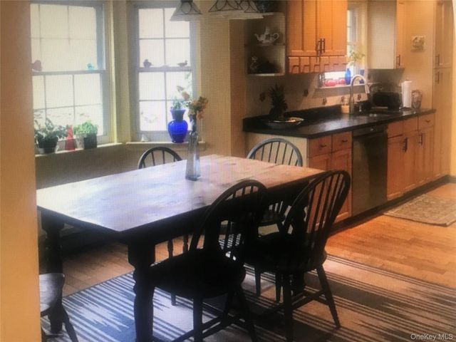 19 Reynolds, Shoreham, NY 11786
