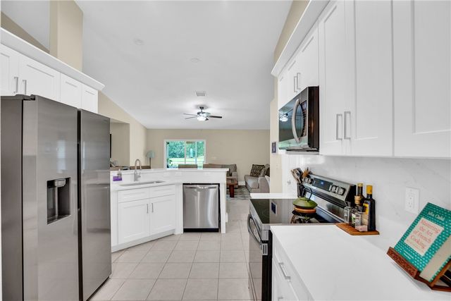 145 36th Court SW, Vero Beach, FL 32968