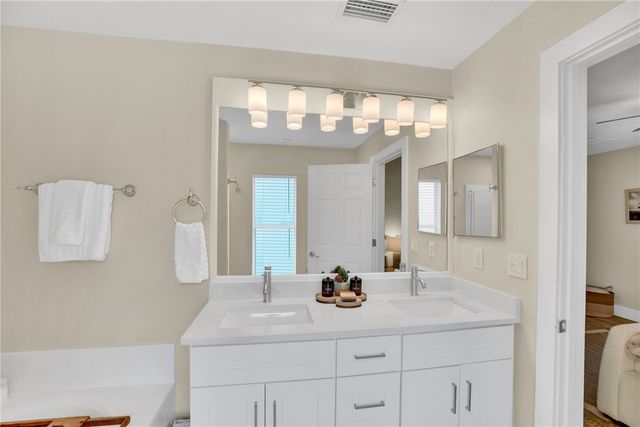 145 36th Court SW, Vero Beach, FL 32968