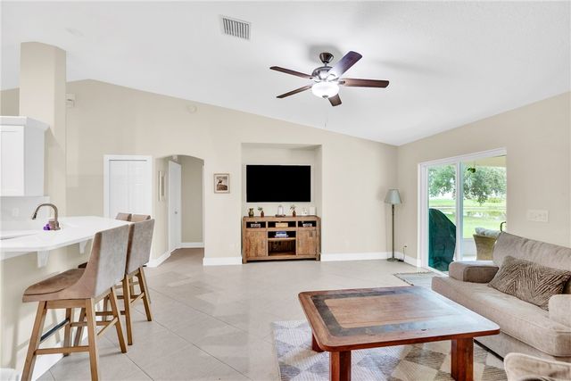 145 36th Court SW, Vero Beach, FL 32968