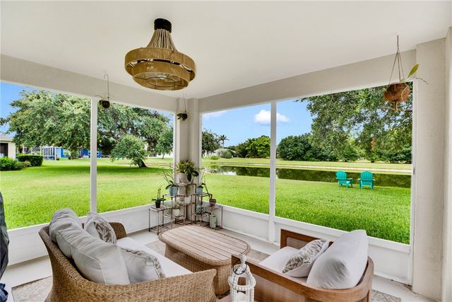 145 36th Court SW, Vero Beach, FL 32968