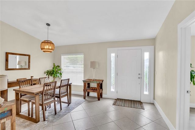 145 36th Court SW, Vero Beach, FL 32968