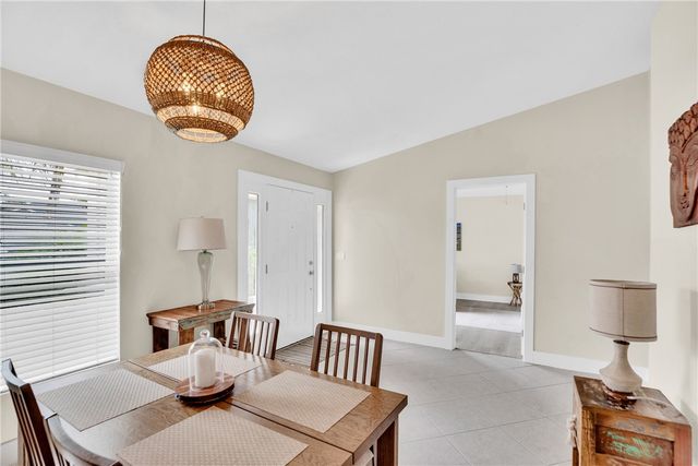 145 36th Court SW, Vero Beach, FL 32968