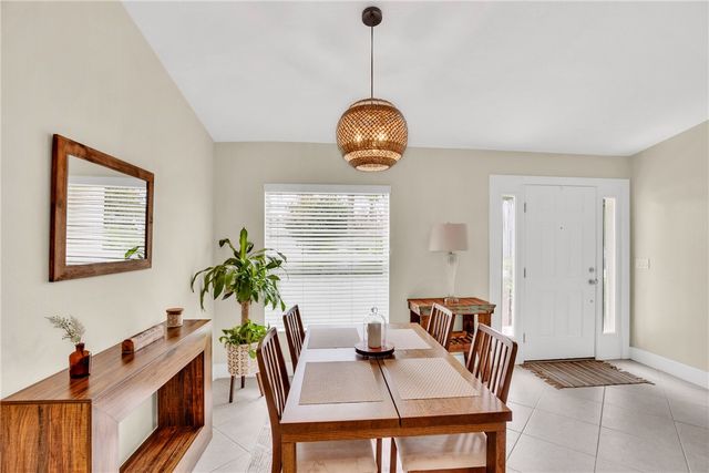 145 36th Court SW, Vero Beach, FL 32968