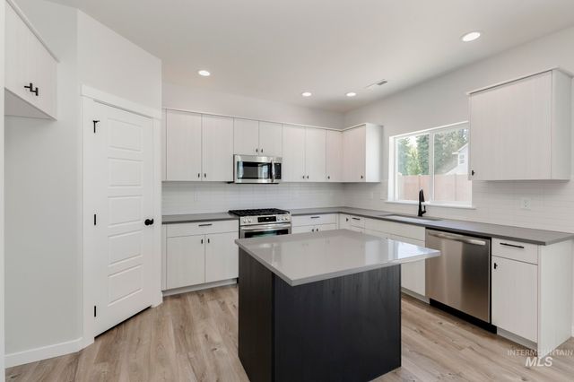3127 S Carie Ave, Boise, ID 83709