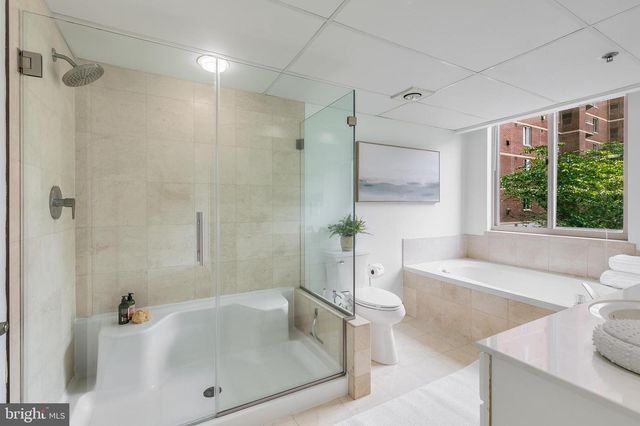 1276 N WAYNE ST #300, Arlington, VA 22201