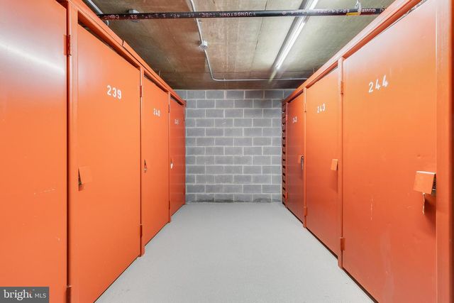 1276 N WAYNE ST #300, Arlington, VA 22201