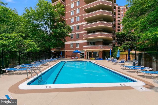 1276 N WAYNE ST #300, Arlington, VA 22201