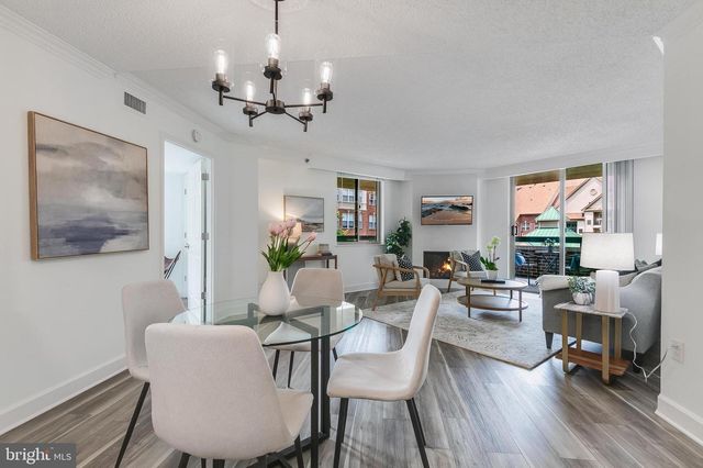 1276 N WAYNE ST #300, Arlington, VA 22201