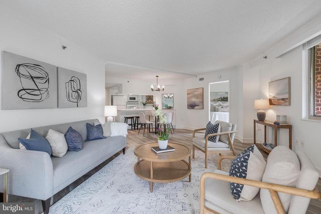 1276 N WAYNE ST #300, Arlington, VA 22201