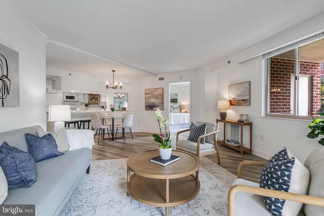 1276 N WAYNE ST #300, Arlington, VA 22201