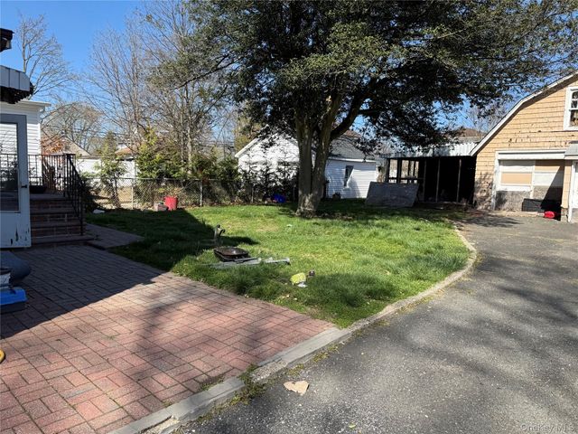 50 CHARLES Street, Roosevelt, NY 11575