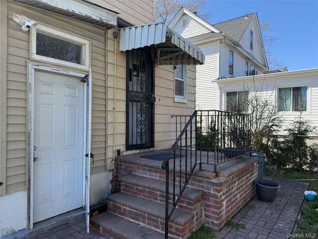 50 CHARLES Street, Roosevelt, NY 11575