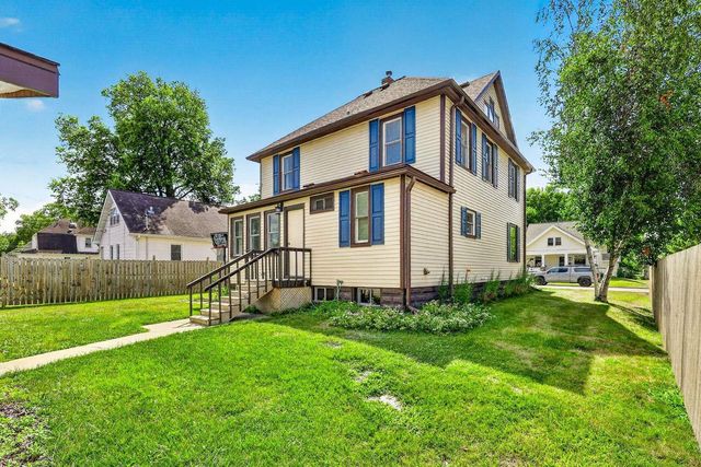 908 Monroe Street, Sauk City, WI 53583