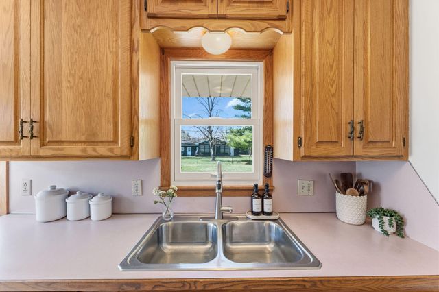 9212 11th Avenue S, Bloomington, MN 55420