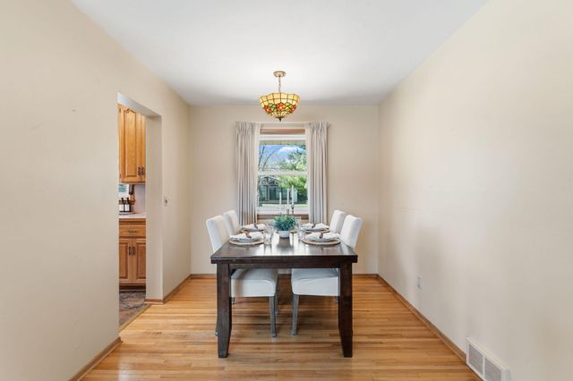 9212 11th Avenue S, Bloomington, MN 55420