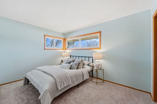 9212 11th Avenue S, Bloomington, MN 55420