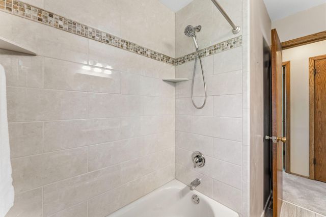 9212 11th Avenue S, Bloomington, MN 55420