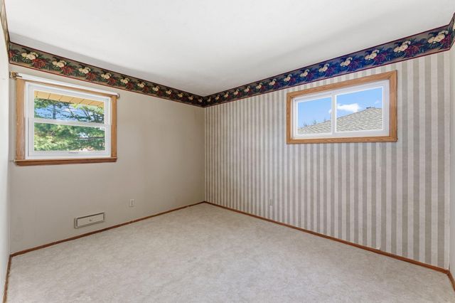 9212 11th Avenue S, Bloomington, MN 55420