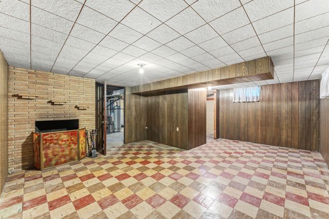 9212 11th Avenue S, Bloomington, MN 55420