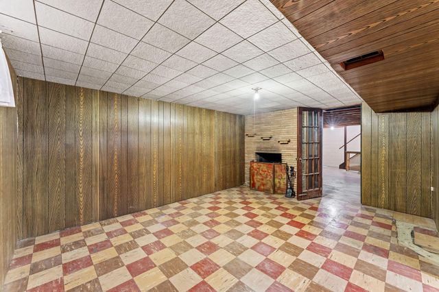 9212 11th Avenue S, Bloomington, MN 55420