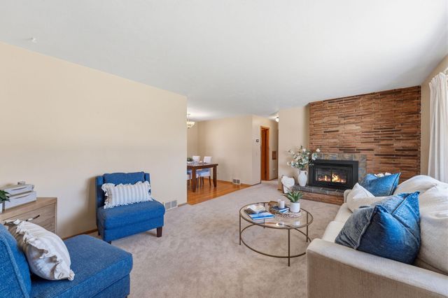 9212 11th Avenue S, Bloomington, MN 55420