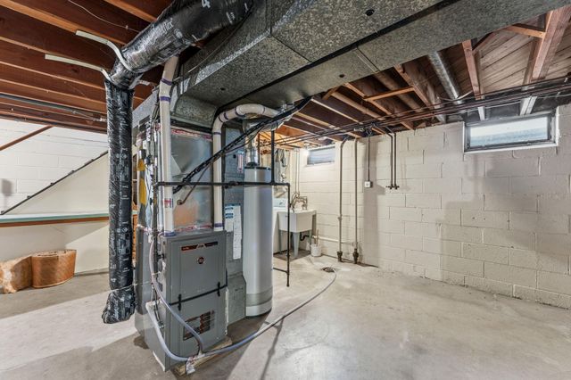 9212 11th Avenue S, Bloomington, MN 55420