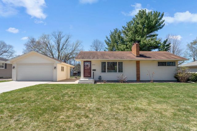 9212 11th Avenue S, Bloomington, MN 55420