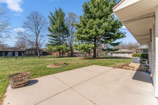 9212 11th Avenue S, Bloomington, MN 55420