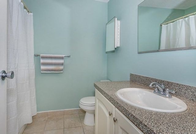 14 Village Green Lane 7, Natick, MA 01760