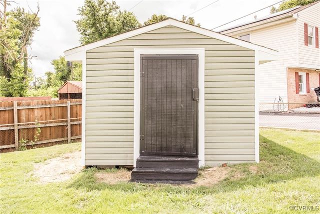 4515 Winterbourne Dr, South Chesterfield, VA 23803