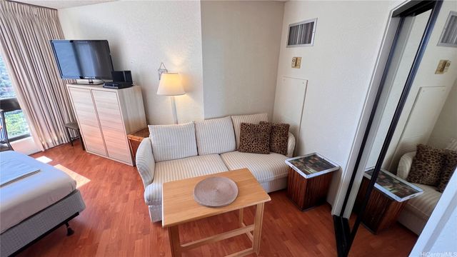 300 Wai Nani Way I2405, Honolulu, HI 96815