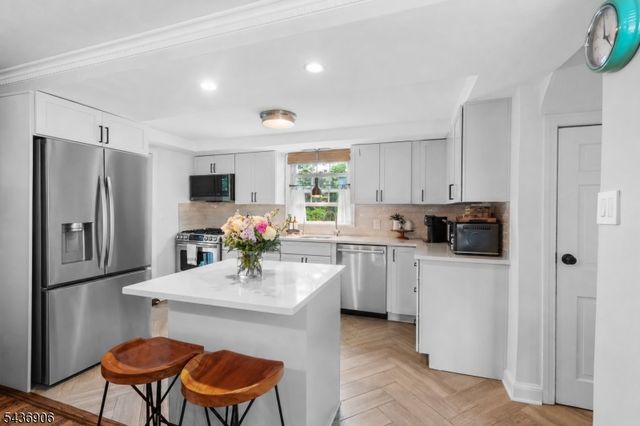 142 Walker Rd, West Orange Twp., NJ 07052
