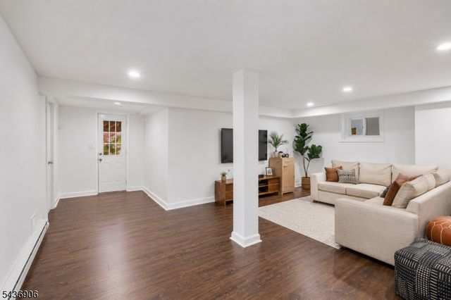 142 Walker Rd, West Orange Twp., NJ 07052