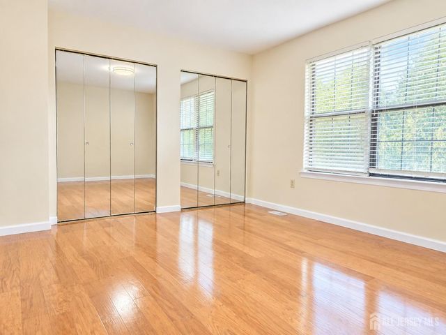 240 Hampshire Court, Piscataway, NJ 08854