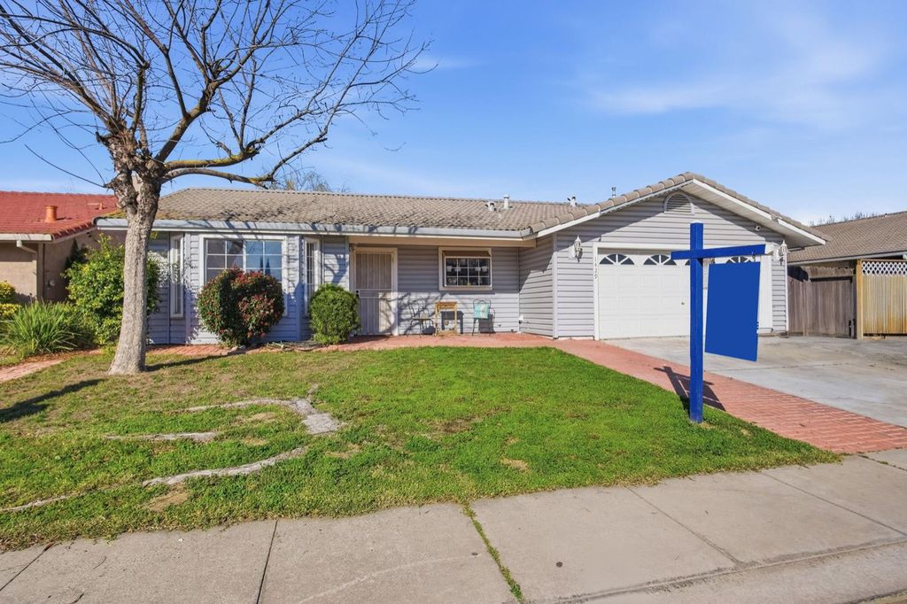 1429 Don Pedro Rd, Ceres, CA 95307