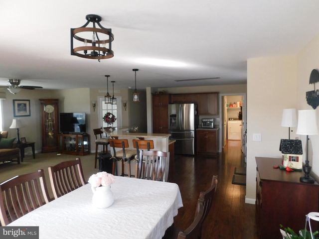 14 WREN DR, Bechtelsville, PA 19505