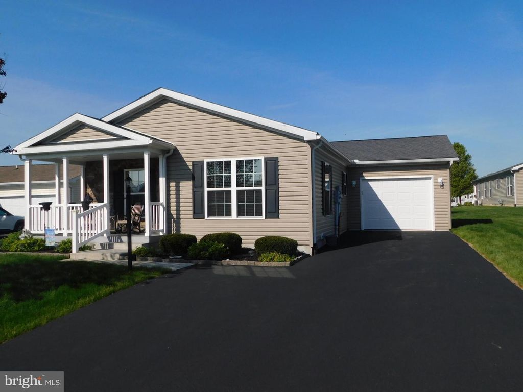 14 WREN DR, Bechtelsville, PA 19505
