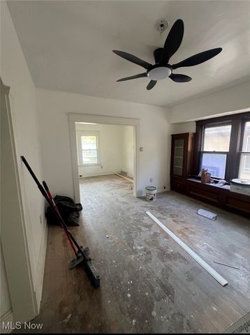 658 E 92nd Street, Cleveland, OH 44108