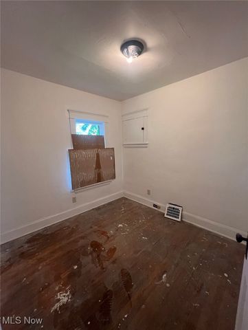 658 E 92nd Street, Cleveland, OH 44108